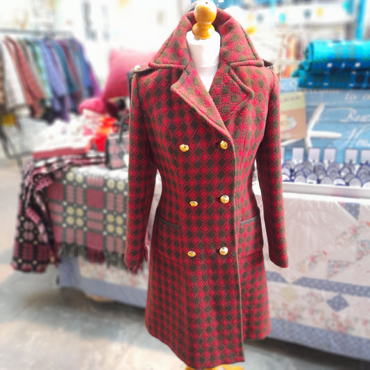 Vintage Welsh Tapestry Tailored/Fitted Coat in Red & Green 1970s