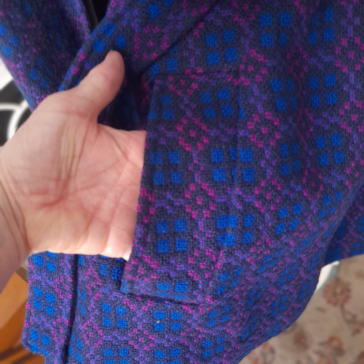 Vintage Welsh Tapestry Cape/Poncho in Purple & Pink Size 12/14
