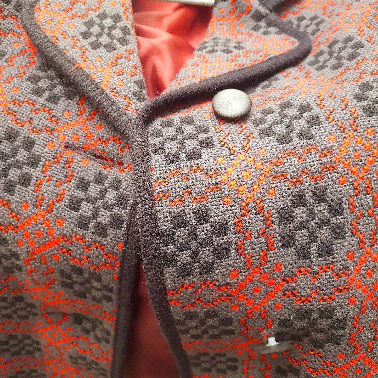 Vintage Welsh Tapestry Coat in Charcoal Grey, Red & Black Size 14/16