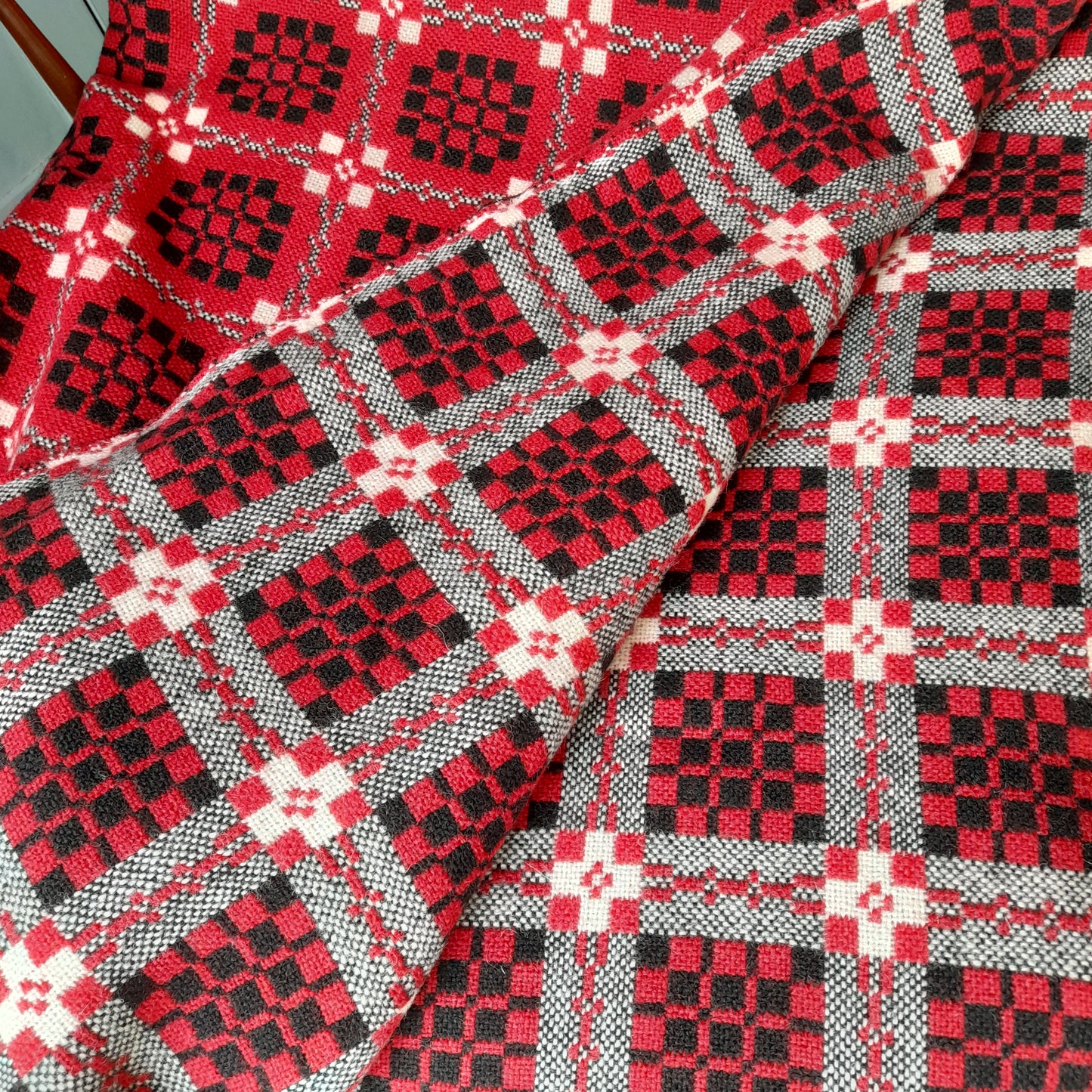 Welsh Tapestry Blanket in Red White & Black Rare 'Pennsylvania' Design
