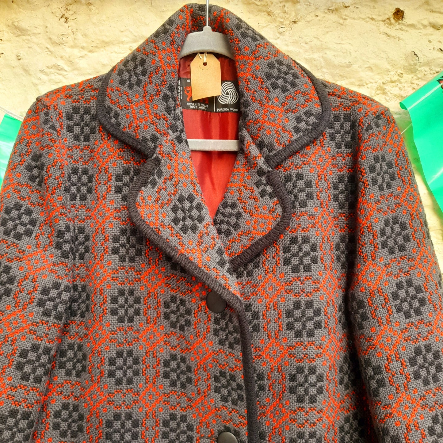 Vintage Welsh Tapestry Coat in Charcoal Grey, Red & Black Size 14/16
