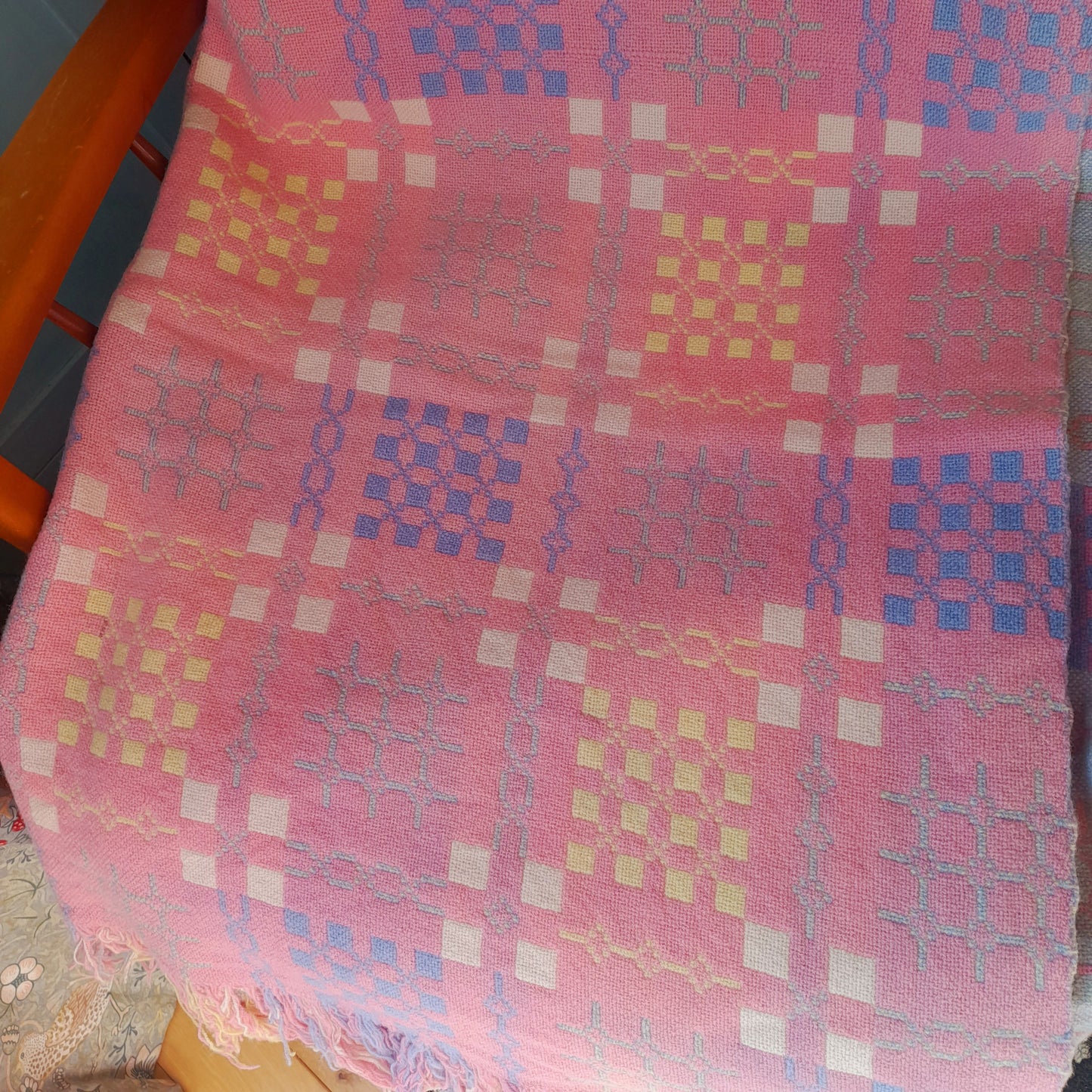 Vintage Welsh Tapestry Blanket in Baby Pink, Pale Blue, White & Lemon Pastels by Elfed Woollen Mill