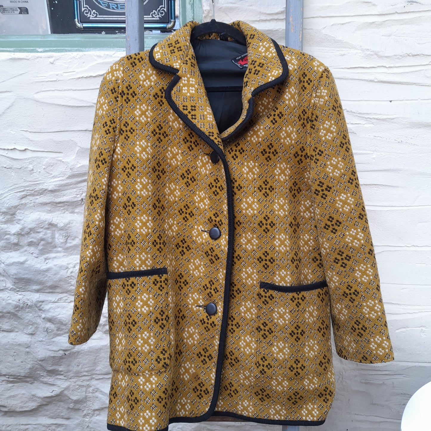 Vintage Welsh Tapestry Coat in Mustard, Black & White Size 16/18