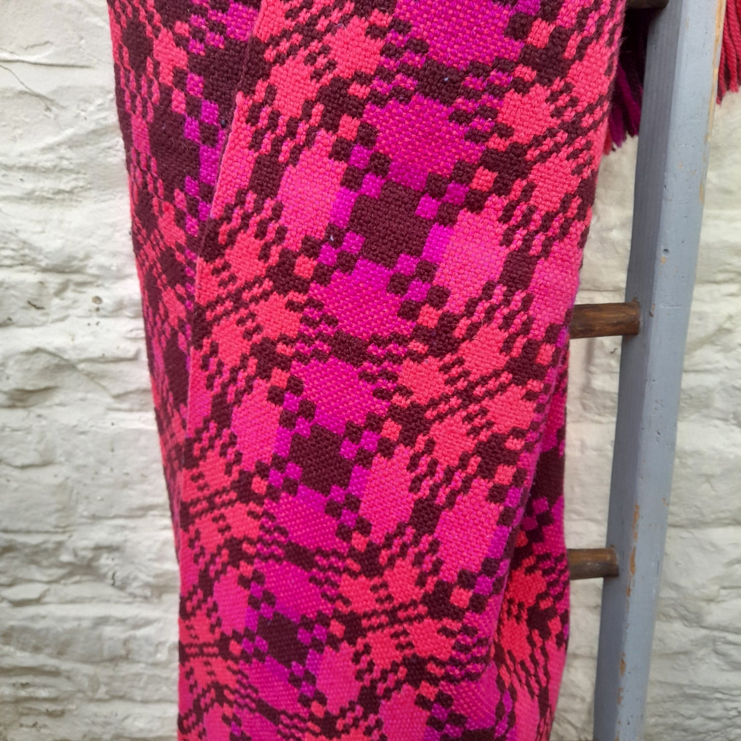 Vintage Welsh Wool Tapestry Rug in Deep Pink by Trefriw Woollen Mill in 'Star' Design