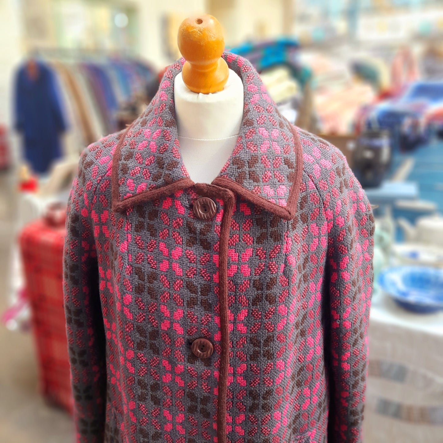 Vintage Full Length Welsh Tapestry Coat in Grey, Pink & Brown Size 14/16