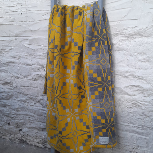 Melin Tregwynt Welsh Tapestry Blanket in Mustard & Grey in 'Vintage Star' Design