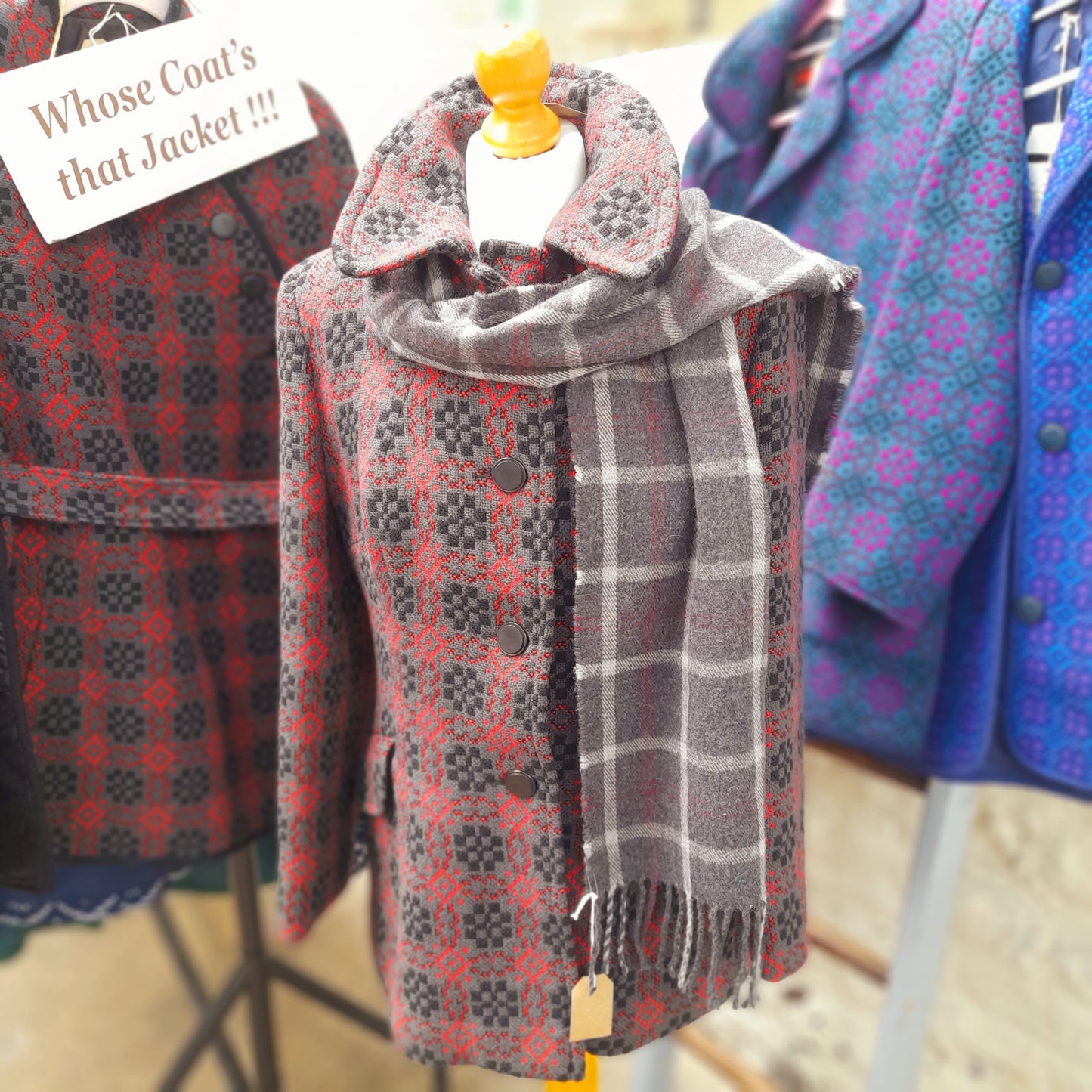 Vintage Welsh Tapestry Tailored Coat/Jacket in Charcoal Grey, Red & Black Size 10/12