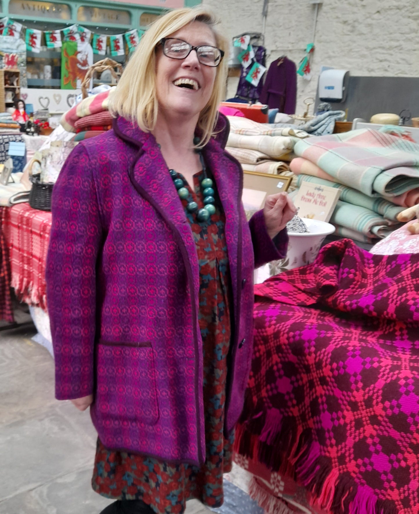 Vintage Welsh Tapestry Pea Coat in Purple & Pink Size 16/18