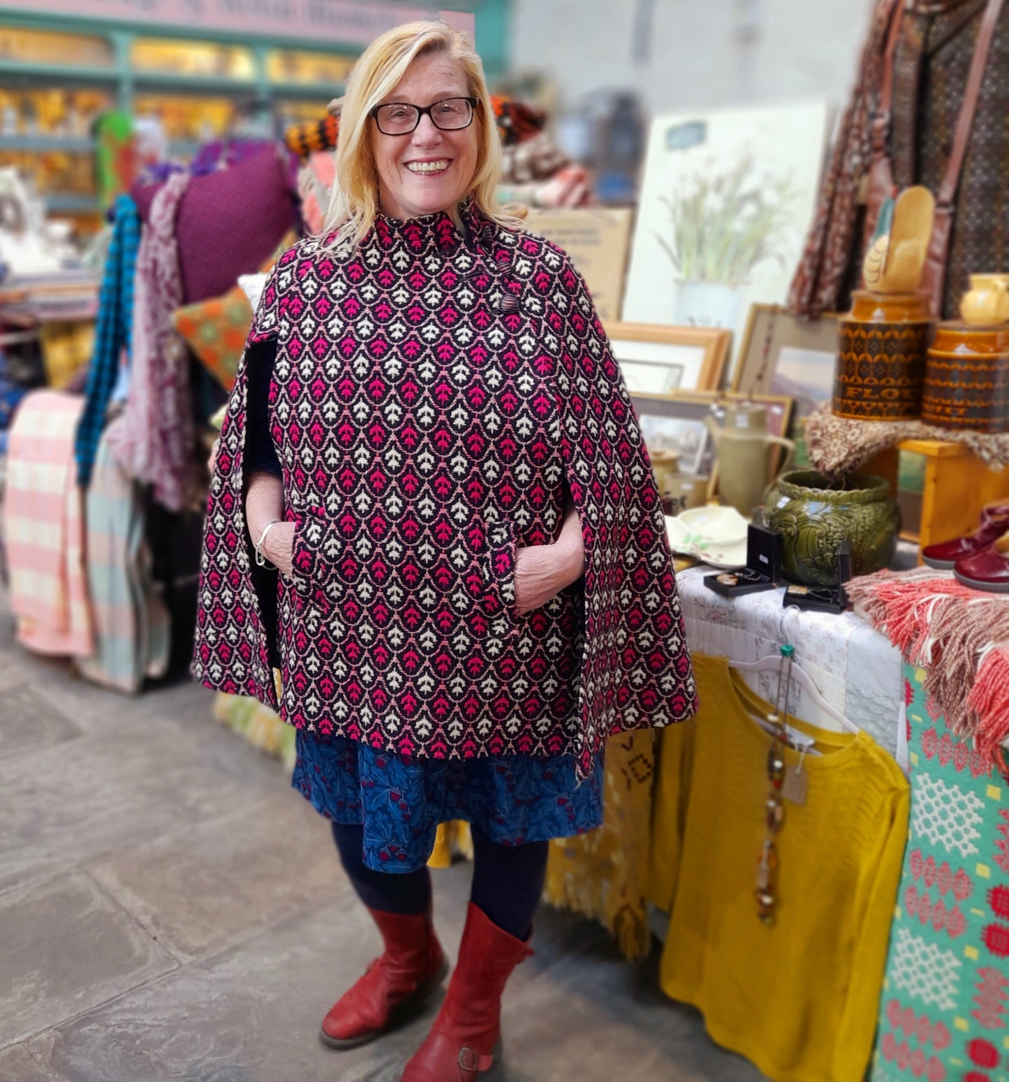 Vintage Welsh Tapestry Cape in Pinky Red, White & Black by Brynkir Mill