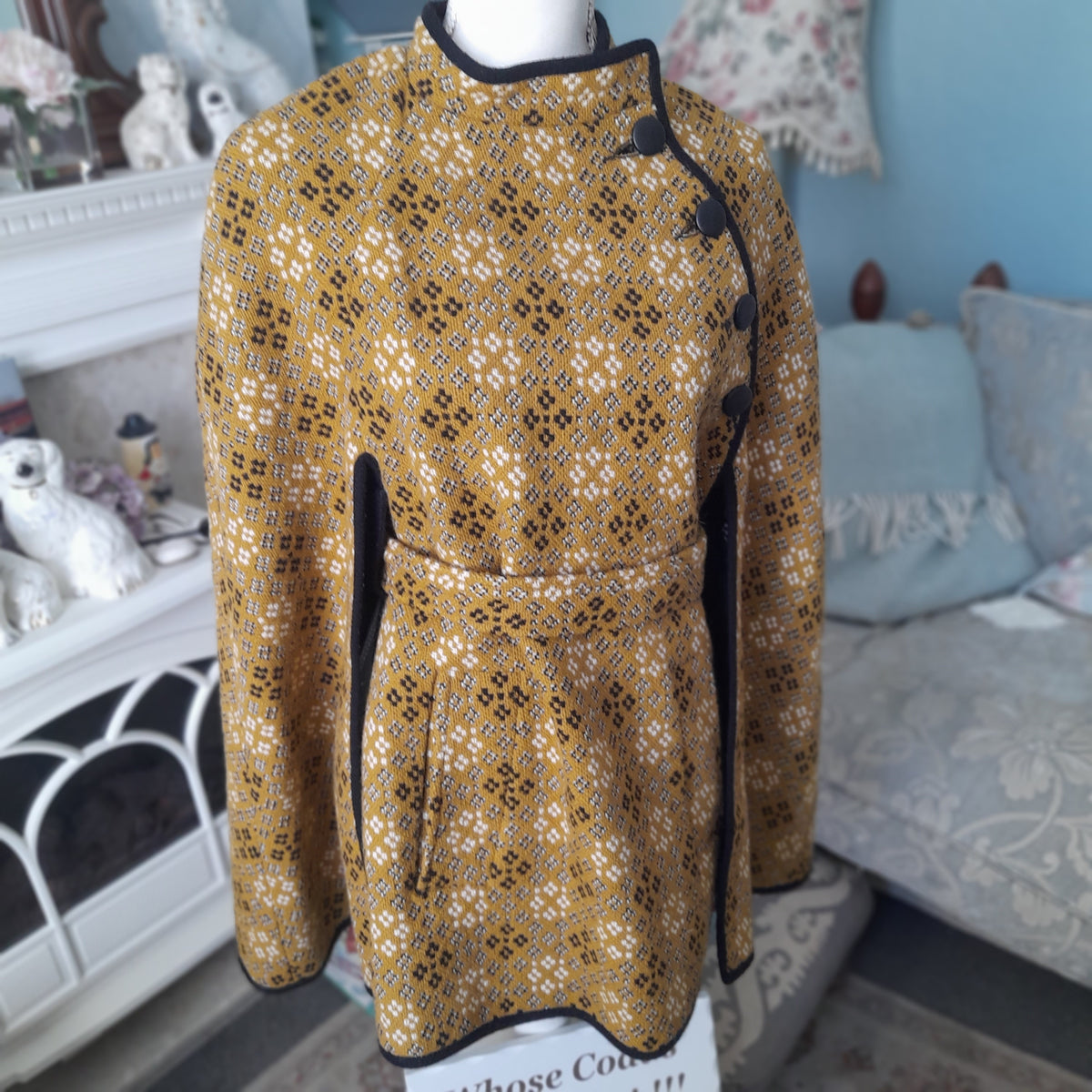 Vintage Welsh Tapestry Cape/Poncho in Mustard, Black & Cream Size 12/14