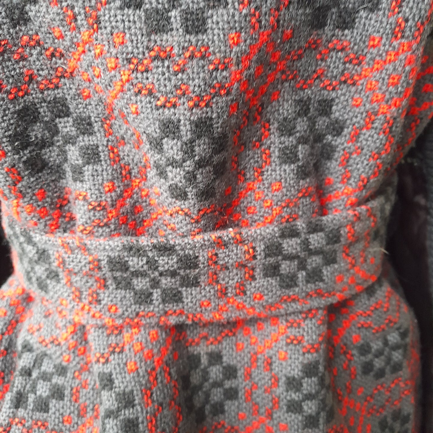 Vintage Welsh Tapestry Cape in Charcoal Grey Red & Black