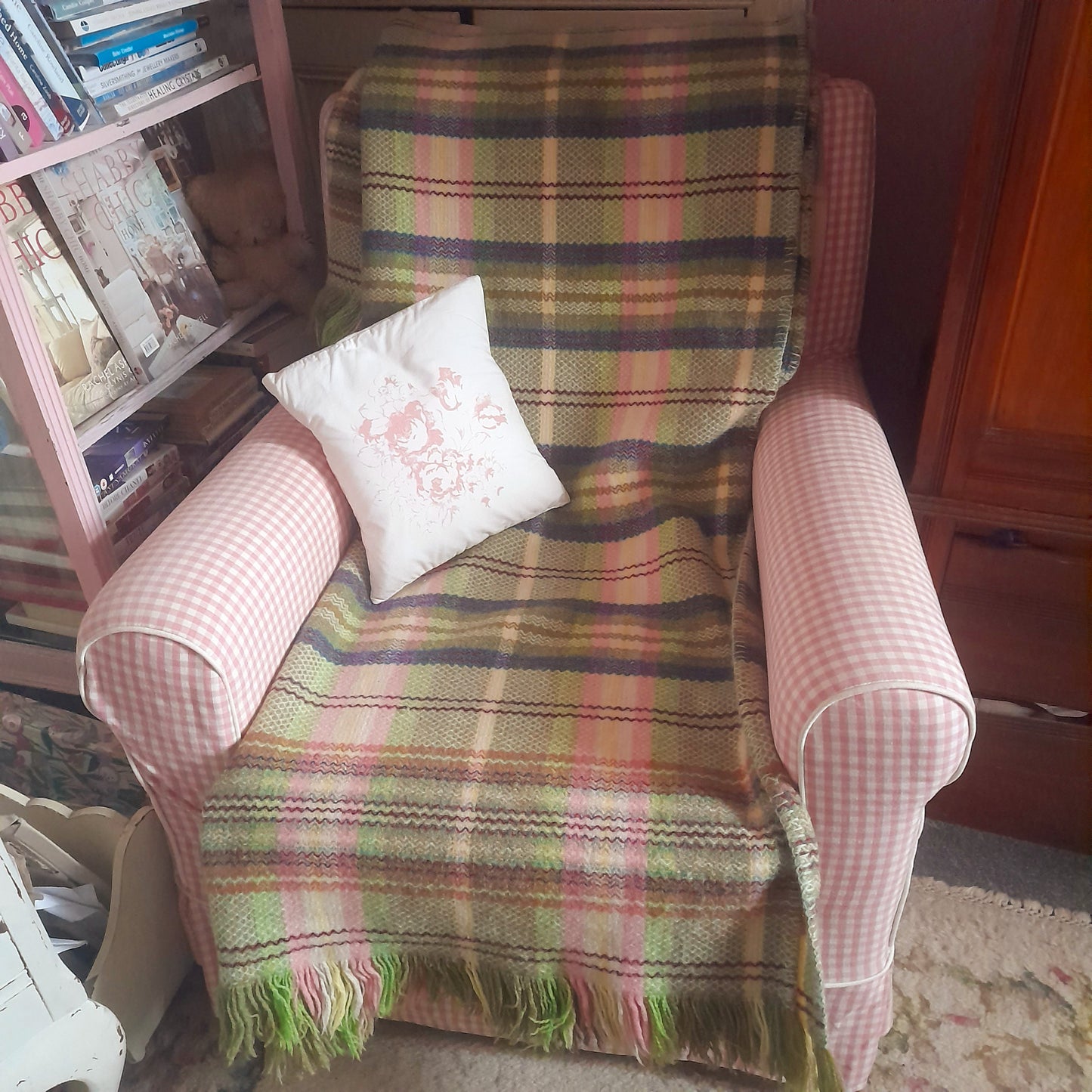Vintage Cwmgwili Welsh Blanket in Pretty Pastels